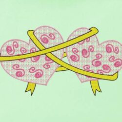 Motif de broderie machine de deux cœurs attachés