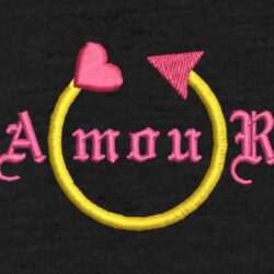 motif de broderie machine anneau amour 5 cm pour masques. cadre: 10 x 10  / taille du motif : 5 cm . Formats des fichiers dans votre téléchargement  PES,CSD,EXP,HUS,SHV,VIP,XXX,DST,PCS,VP3,EMB,JEF…