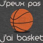 Motif de broderie machine j'peux pas j'ai basket. cadre: 10 x 10 / 13 x 18.  Formats des fichiers dans votre téléchargement  PES,CSD,EXP,HUS,SHV,VIP,XXX,DST,PCS,VP3,EMB,JEF… Téléchargement immédiat après votre paiement et aussi disponible dans votre compte.