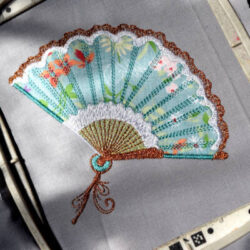 broderie d'éventail féminin, broderie machine vintage, broderie d'accessoires mode