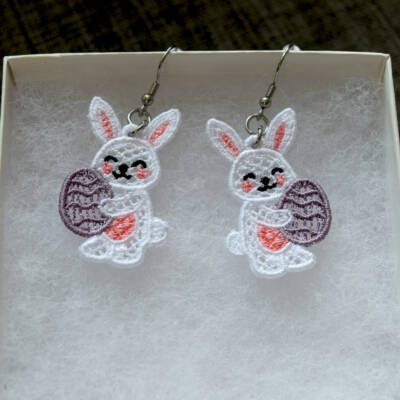 broderie-de-boucles-d-oreilles-FSL-pour-paques broderie-de-boucles-d-oreilles-FSL-pour-Pâques, broderie machine de petits lapin FSL